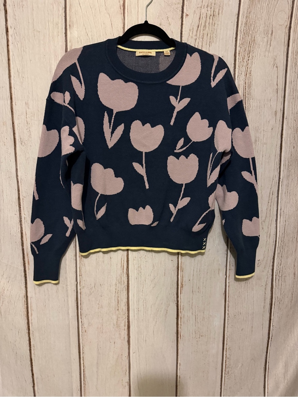 Scotch & Soda Tossed Tulips Crewneck Sweater Size Small Navy Pink Floral